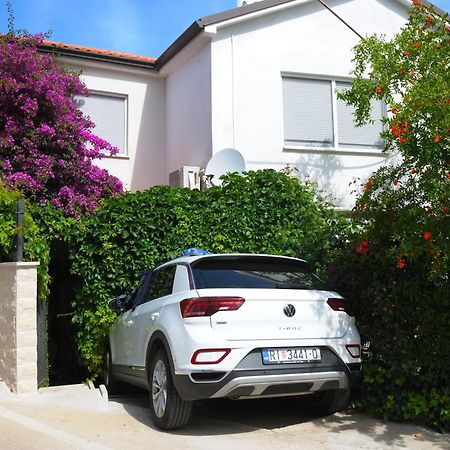 Apartments Antares マリ・ロシニュ エクステリア 写真
