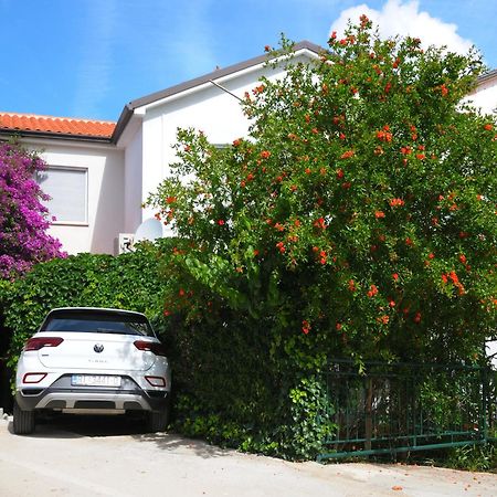 Apartments Antares マリ・ロシニュ エクステリア 写真