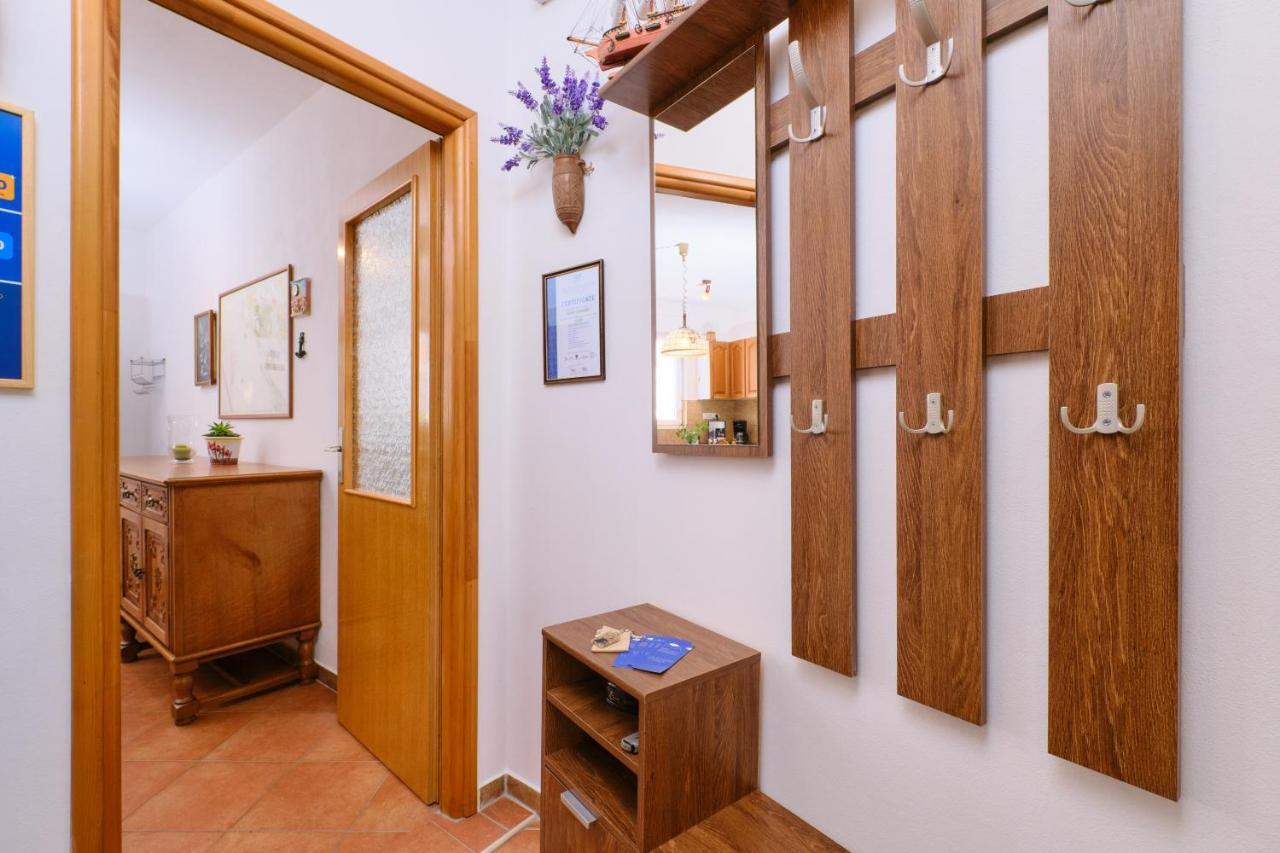 Apartments Antares マリ・ロシニュ エクステリア 写真