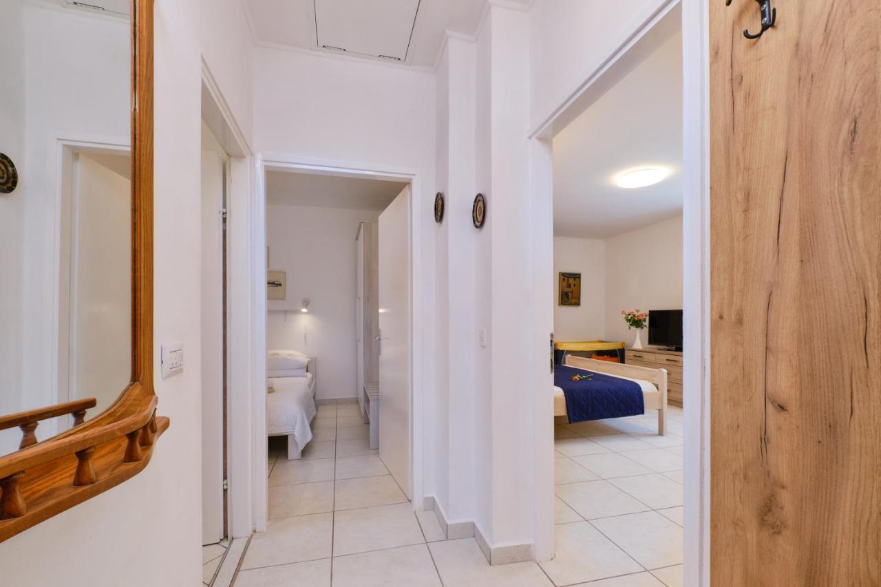 Apartments Antares マリ・ロシニュ エクステリア 写真