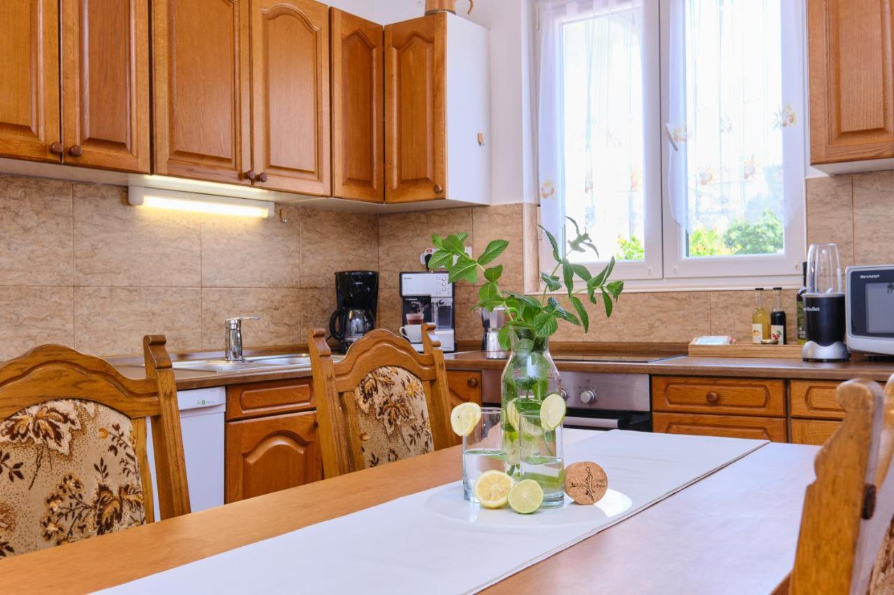 Apartments Antares マリ・ロシニュ エクステリア 写真