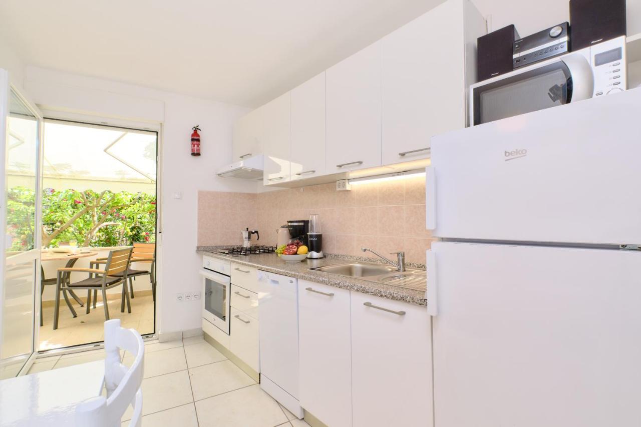 Apartments Antares マリ・ロシニュ エクステリア 写真