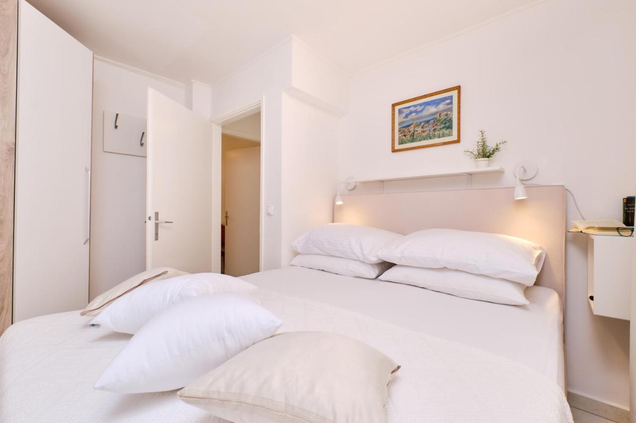 Apartments Antares マリ・ロシニュ エクステリア 写真