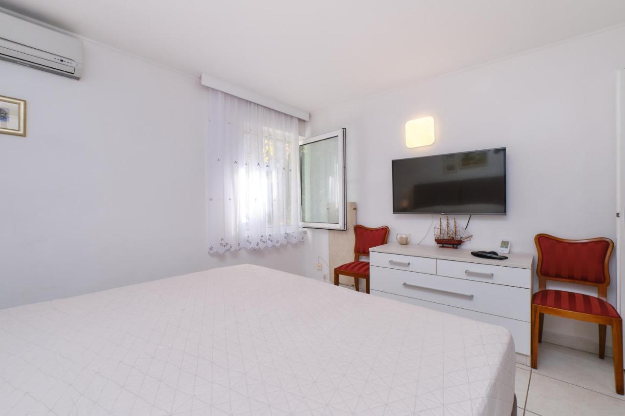 Apartments Antares マリ・ロシニュ エクステリア 写真